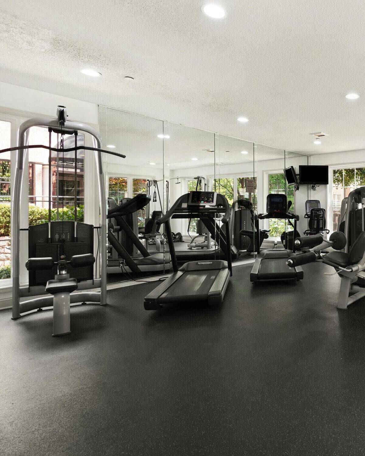 Health & Fitness Facility Cleaning in Oakville